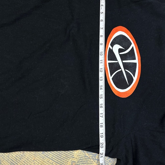 Nike Air Basketball Short Sleeve Shirt Black Orange Medium 637586-2DH Sneakers - Picture 5 of 8